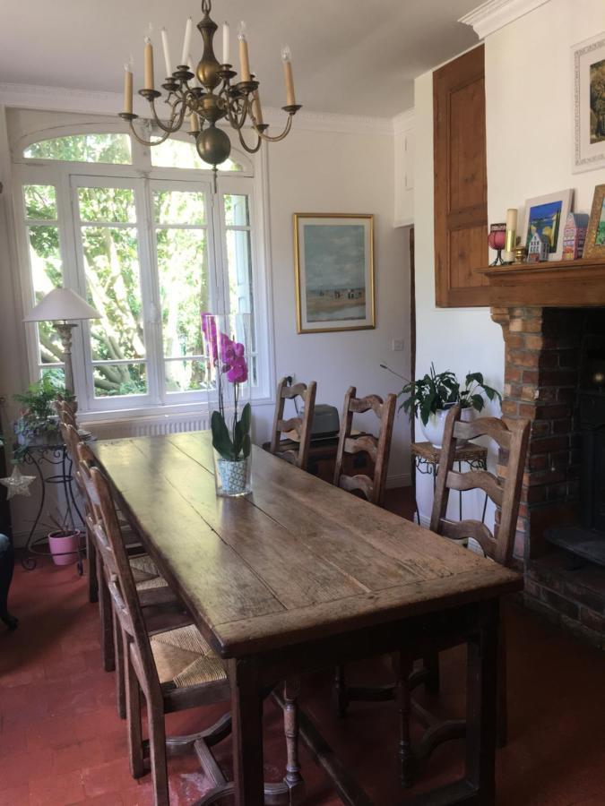 Au Charme Des Pommiers Bed & Breakfast Thiberville Екстериор снимка